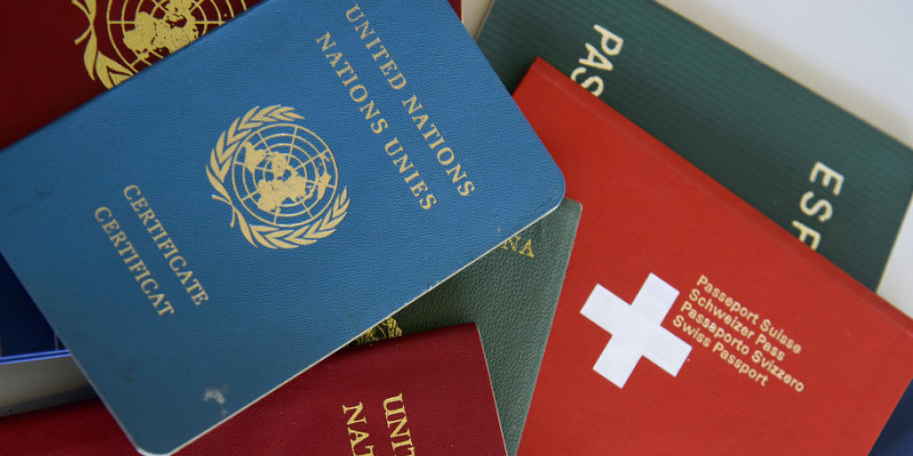 Der in Bern getestete eDoc-Reader liest und prüft die Personalien aus biometrischen Pässen oder Ausländerausweisen. (Symbolbild)