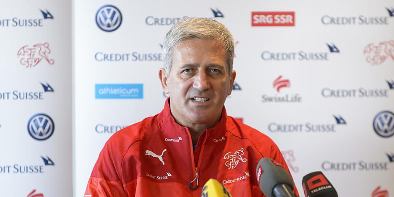 Vladimir Petkovic bekennt sich in Feusisberg zum Nationalteam Vladimir Petkovic bekennt sich in Feusisberg zum Nationalteam
