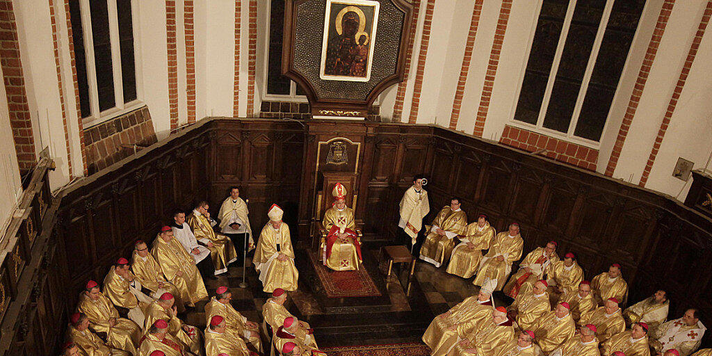 Die Bischöfe Polens haben sich am Montag bei den Opfern sexueller Gewalt durch Geistliche entschuldigt. (Symbolbild)
