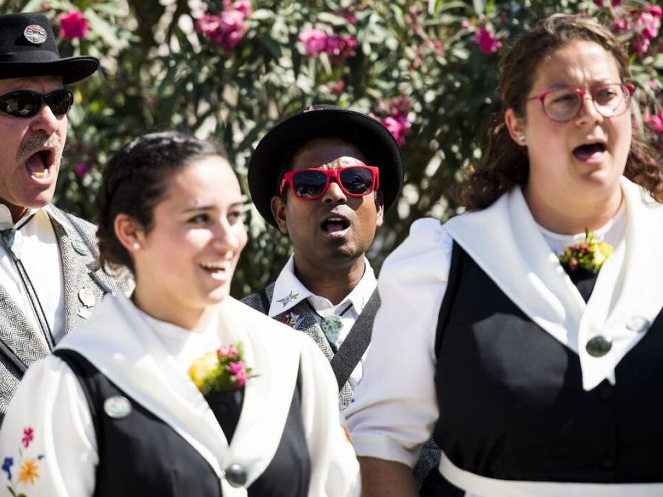 Ein Jodler-Chor aus Saas-Fee am Westschweizer Jodlerfest dieses Wochenende in Yverdons-les-Bains.
