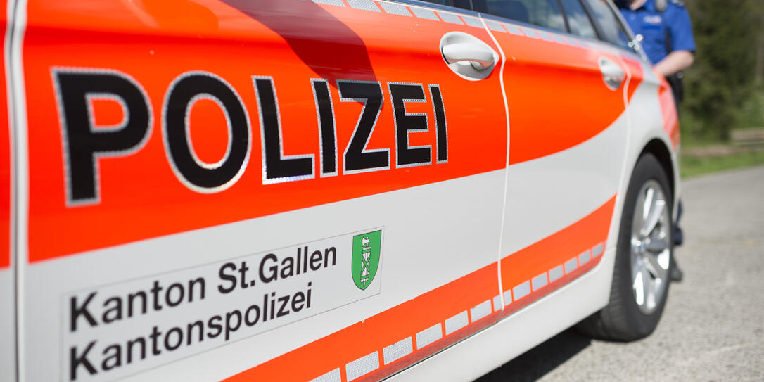 KANTONSPOLIZEI, KANTONSPOLIZEI ST. GALLEN, KAPO ST. GALLEN, POLIZEI ST. GALLEN, EINSATZFAHRZEUG, DIENSTFAHRZEUG, POLIZEI EINSATZFAHRZEUG, EINSATZFAHRZEUG, POLIZEIAUTO, POLIZEIGURT,