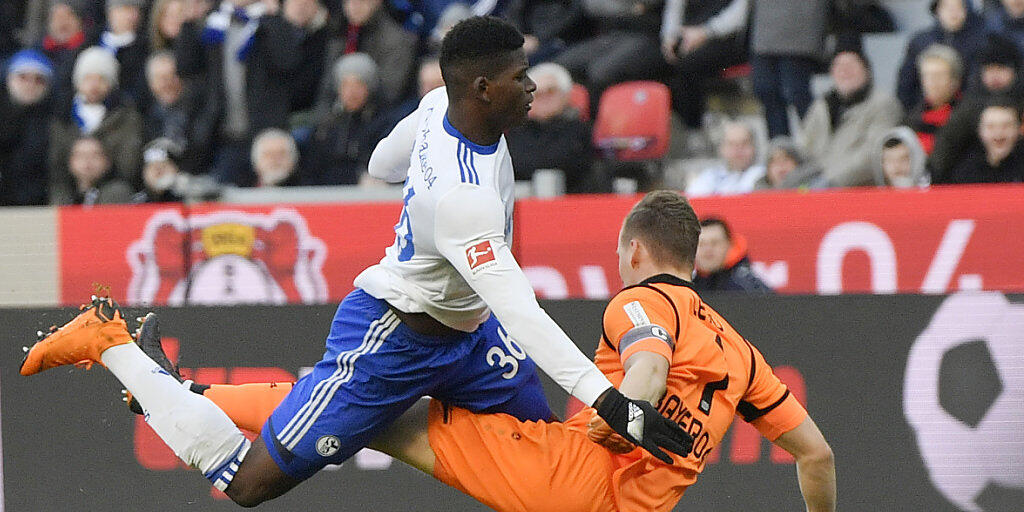 Breel Embolo lieferte sich mehrmals ein Duell mit Leverkusens Torhüter Bernd Leno