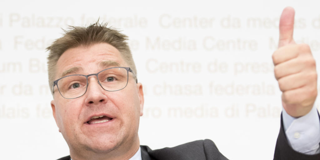 SVP-Nationalrat Toni Brunner (SG) warnt vor drastischen Folgen bei einem Ja zur Energiestrategie. Man hätte künftig die Wahl zwischen "kalt duschen" und "ungeduscht zum Date", sagte er.