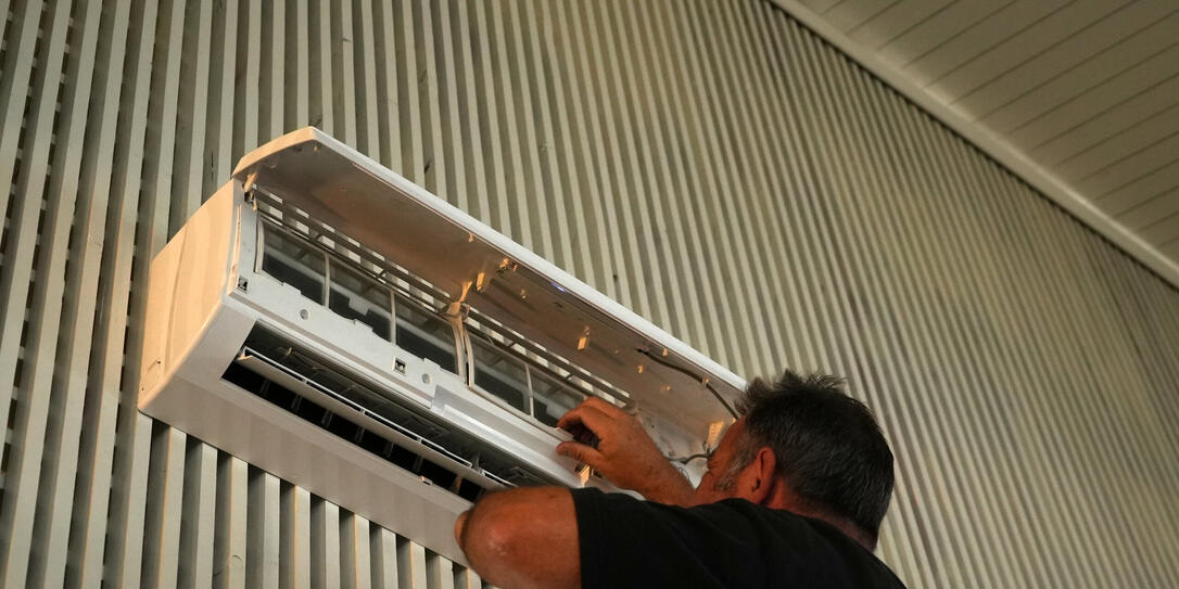KLIMAANLAGE, KLIMAGERAET, KAELTEMONTEUR, TECHNIKER, MONTEUR, KAELTETECHNIKER, HANDWERKER, KLIMAANLAGE, KLIMAGERAET, KAELTEMONTEUR, TECHNIKER, MONTEUR, KAELTETECHNIKER, HANDWERKER,