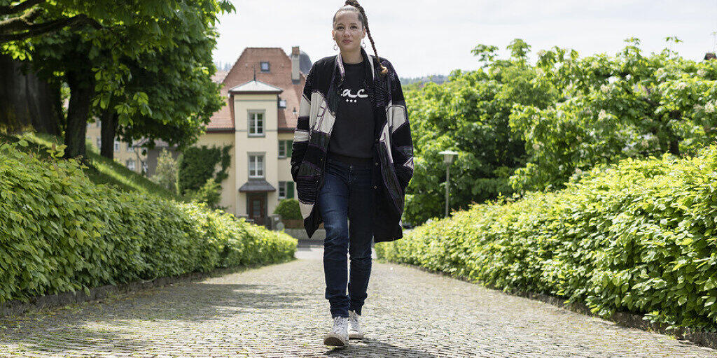 Heute erscheint "PS:", das neue Album von Steff la Cheffe: Auf einem Spaziergang in ihrer Heimatstadt Bern spricht sie über das zentrale Thema in den Songs.