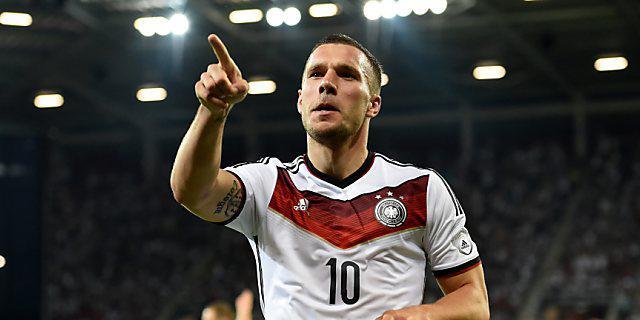 Lukas Podolski rettete dem Weltmeister ein 2:2-Unentschieden