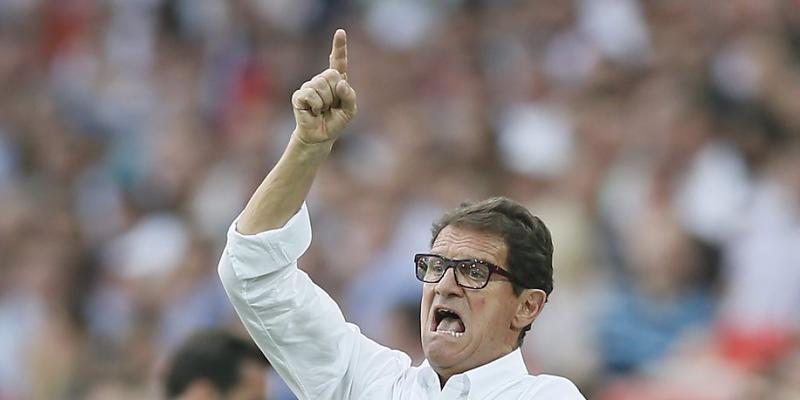 Fabio Capello gestikuliert wie wild