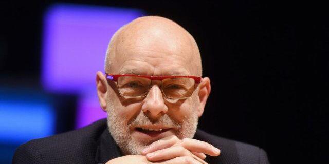 Brian Eno während der Preisverleihung