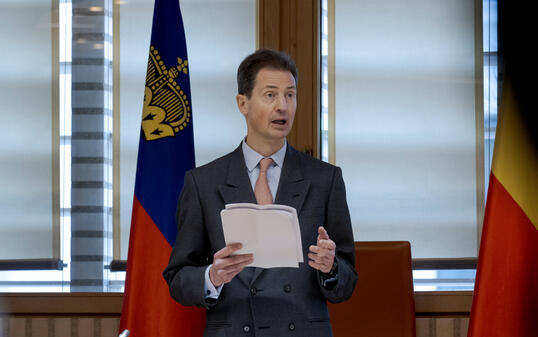 In seiner Ansprache betonte der Erbprinz, dass ein leistungsf&auml;higes Bildungssystem entscheidend f&uuml;r das Vertrauen in die staatlichen Institutionen sei.