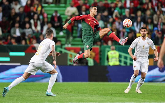 Ein unvergessliches Erlebnis der Karriere. Lars Traber (r.) spielt gegen sein Kindheitsidol Ronaldo.