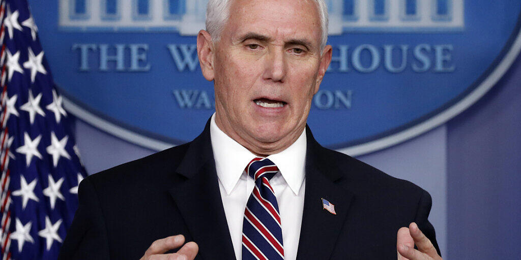 US-Vizepräsident Mike Pence stellt für die grosse Schar derer, die in den USA über keine Krankenversicherung verfügen, Mittel in Aussicht. (Archivbild)