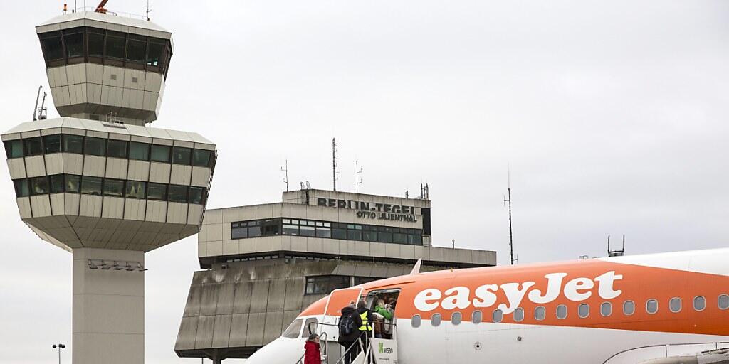 Billigfluggesellschaften wie Easyjet beförderten im letzten Jahr weltweit 1,2 Milliarden Passagiere - 30 Prozent des zivilen Flugverkehrs. (Symbolbild)