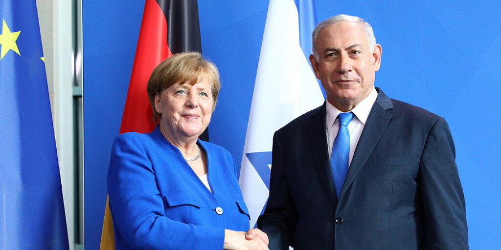 "Freunde und Partner": Handschlag zwischen Kanzlerin Angela Merkel und dem israelischen Regierungschef Benjamin Netanjahu in Berlin.