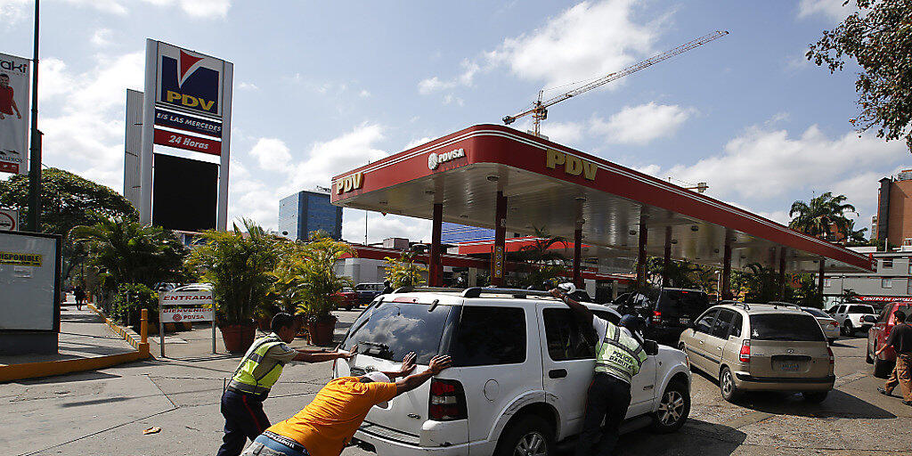 Wegen des Stromausfalls sind in Venezuela nur noch wenige Tankstellen offen.