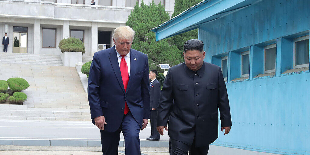 US-Präsident Donald Trump will im Moment nicht offiziell nach Nordkorea zu Gesprächen mit dem dortigen Diktator Kim Jong Un reisen. (Archivbild)