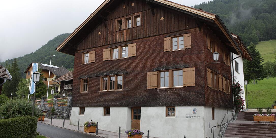 dreischwesternhaus,gemeindeverwaltung, planken, gemeinde, liecht