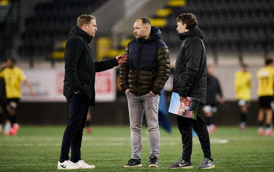 FCV-Trainer Marc Schneider, Sportchef Franz Burgmeier und Co-Trainer Pascal Cerrone (v.l.).