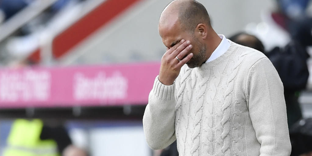 FCL-Trainer Markus Babbel ist verzweifelt: Sein Team verliert zum dritten Mal in Folge