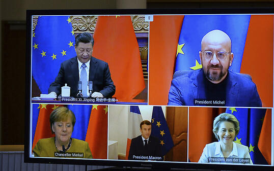 Die EU-Spitzen und Chinas Staats- und Parteichef Xi Jingping haben sich am Mittwoch in einer Videokonferenz  auf ein Investitionsabkommen geeinigt. Die weitere Öffnung Chinas könnte auch der Schweiz Vorteile bringen.