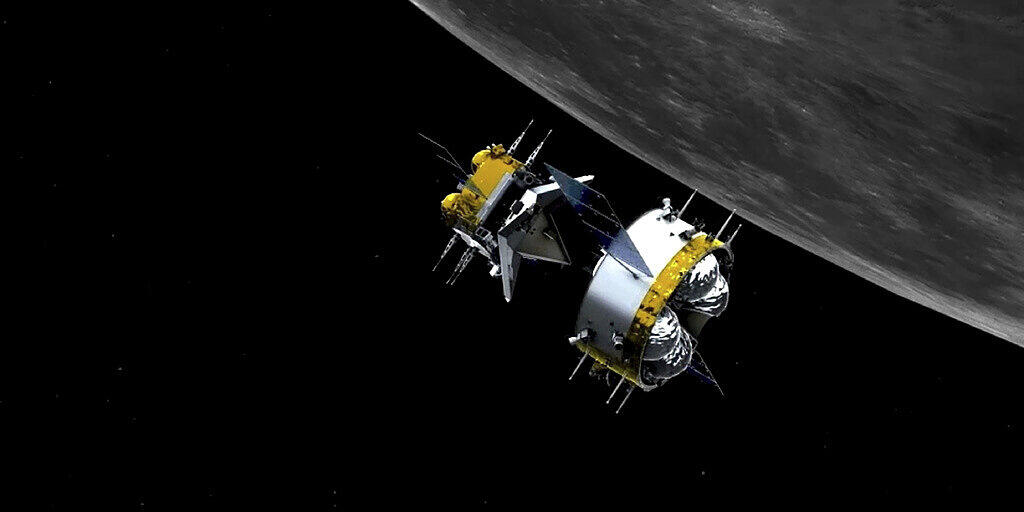 Die Illustration der China National Space Administration zeigt Chinas "Chang'e-5"-Kapsel, wie sie heute Abend auf der Erde landen soll. Ihre Bergung ist wegen ihre geringen Gr&ouml;sse, der Dunkelheit und dem unpr&auml;zisen Landeort schwierig (zVg)