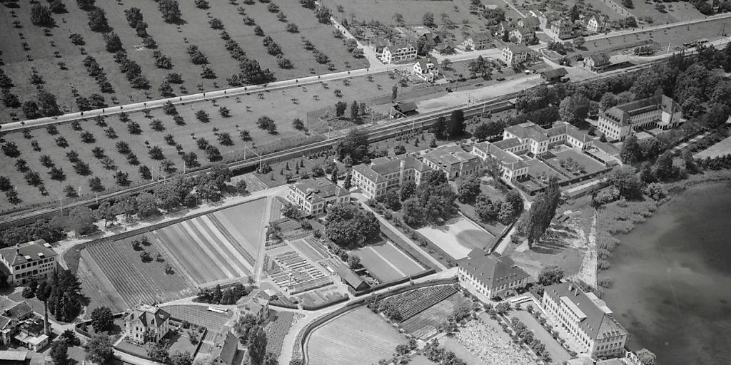 An der Psychiatrischen Klinik Münsterlingen, hier eine Luftaufnahme aus dem Jahr 1949, wurden zwischen 1946 und 1980 Medikamentenversuche an mindestens 3000 Personen durchgeführt.