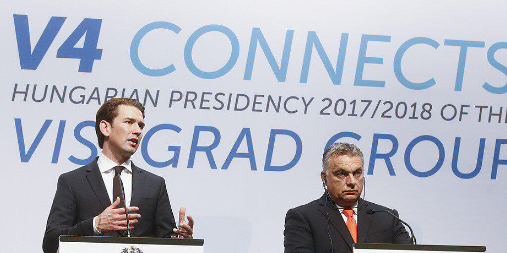 Österreichs Bundeskanzler Sebastian Kurz (l.) und Ungarns Ministerpräsident Viktor Orban am Donnerstag anlässlich des Treffens der Visegrad-Gruppe in Budapest.