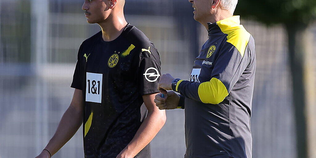 Lucien Favre und der Brasilianer Jesus Reinier, einer der vielen vielversprechenden Jungen im Kader von Borussia Dortmund