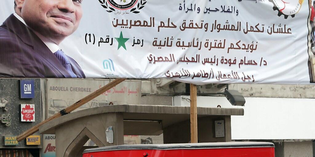 Knapp einen Monat vor der Präsidentenwahl in Ägypten hat der Wahlkampf offiziell begonnen. Die Wiederwahl von Amtsinhaber Al-Sisis gilt als sicher.