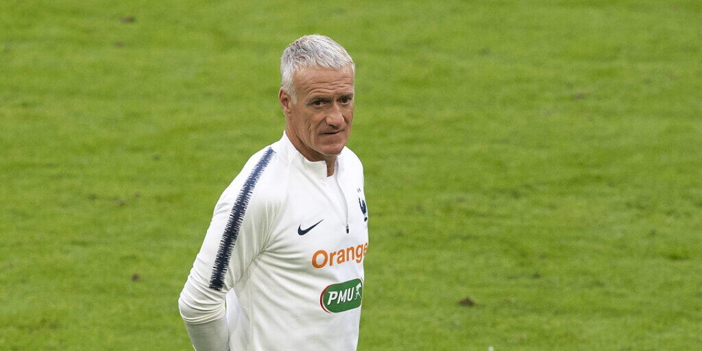 Deschamps bleibt Frankreichs Nationaltrainer - Vaterland ...