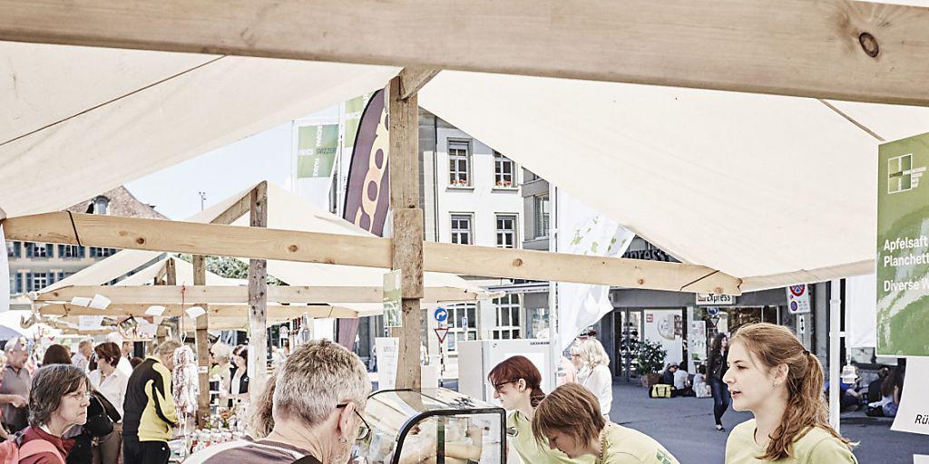 Auch Würste gehörten zum Angebot des Pärke-Markts