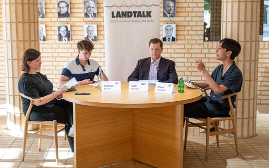 &Ouml;ffentlicher ,,Landtalk'' - Was di junga bewegt, in Vaduz