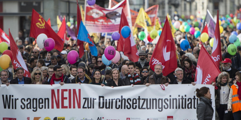 Das Nein zur Durchsetzungsinitiative der SVP fiel zum Schluss überaus deutlich aus. (Archiv)
