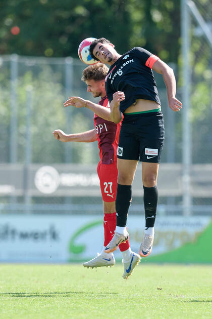 Für Niklas Lang (l.) bedeutet das letzte Spiel der aktuellen Vorbereitung auch ein Wiedersehen mit seinem Ausbildungsverein TSV 1860 München.