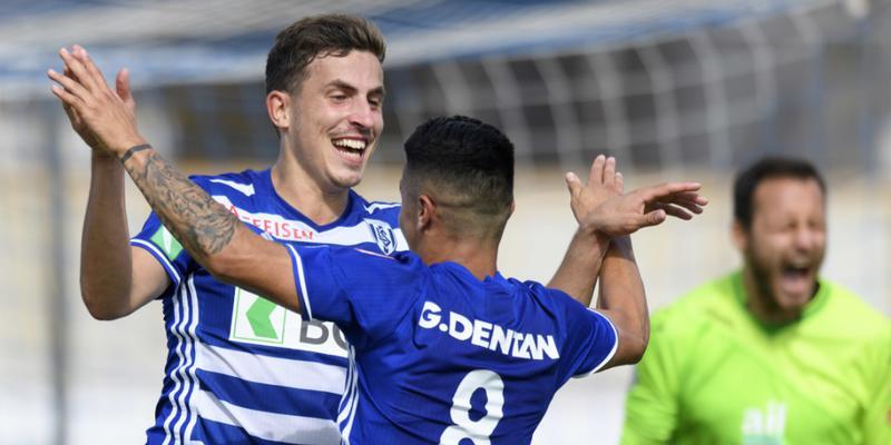 Olivier Custodio und Musa Araz freuen sich über das 3:0