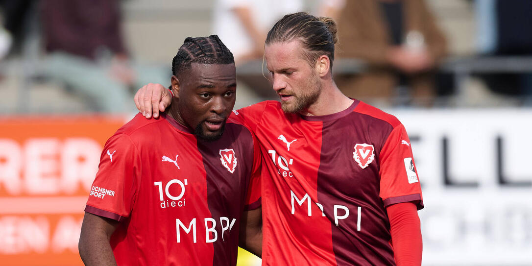 Ayo Akinola (l.) erzielte gegen Wil sein erstes Saisontor.