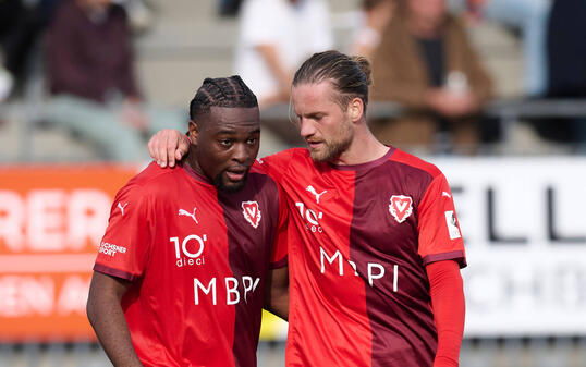 Ayo Akinola (l.) erzielte gegen Wil sein erstes Saisontor.
