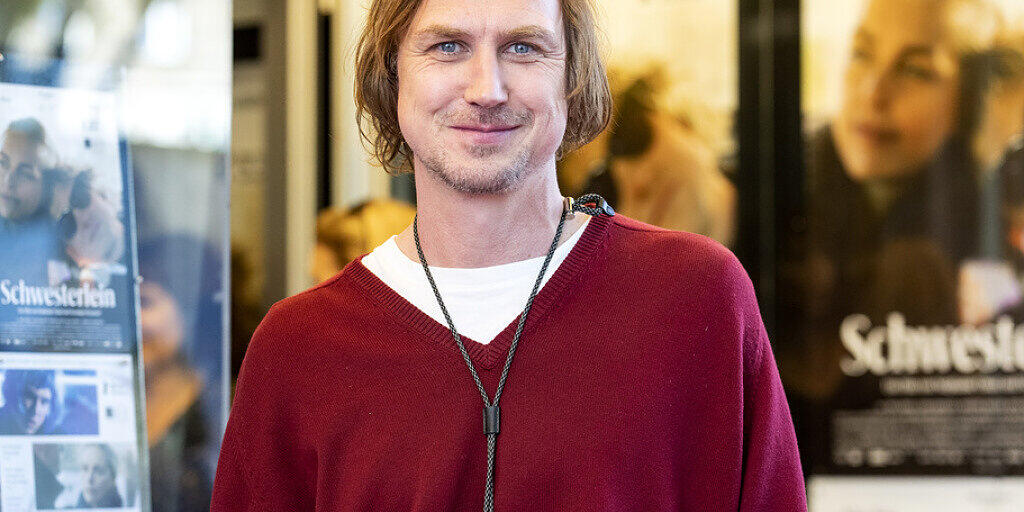 Premiere des Schweizer Oscar-Kandidaten "Schwesterlein" in Zürich: Der deutsche Schauspieler Lars Eidinger freut sich über den Erfolg des vielschichtigen Dramas.