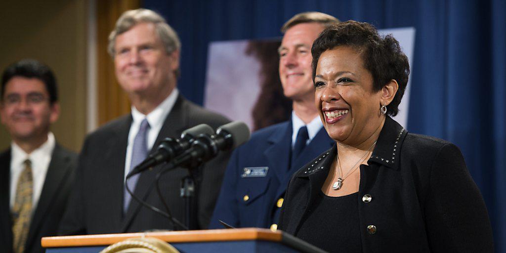 US-Justizministerin Loretta Lynch spricht an einer Medienkonferenz am Montag in Washington über die Rekordbusse für BP. US-Justizministerin Loretta Lynch spricht an einer Medienkonferenz am Montag in Washington über die Rekordbusse für BP.