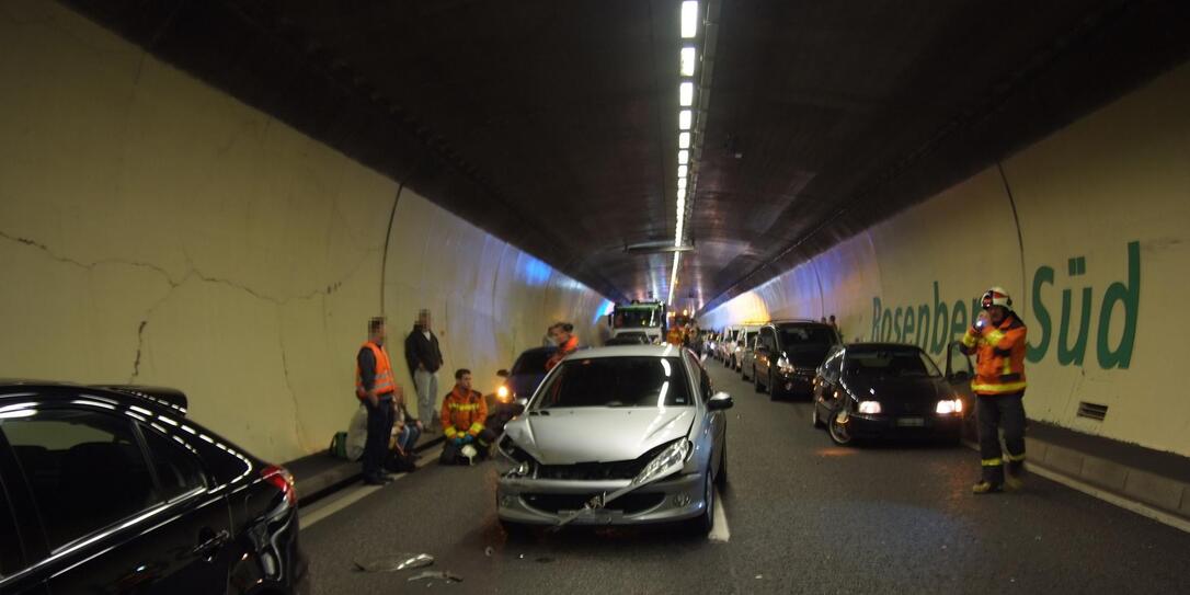 Unfall im Rosenbergtunnel