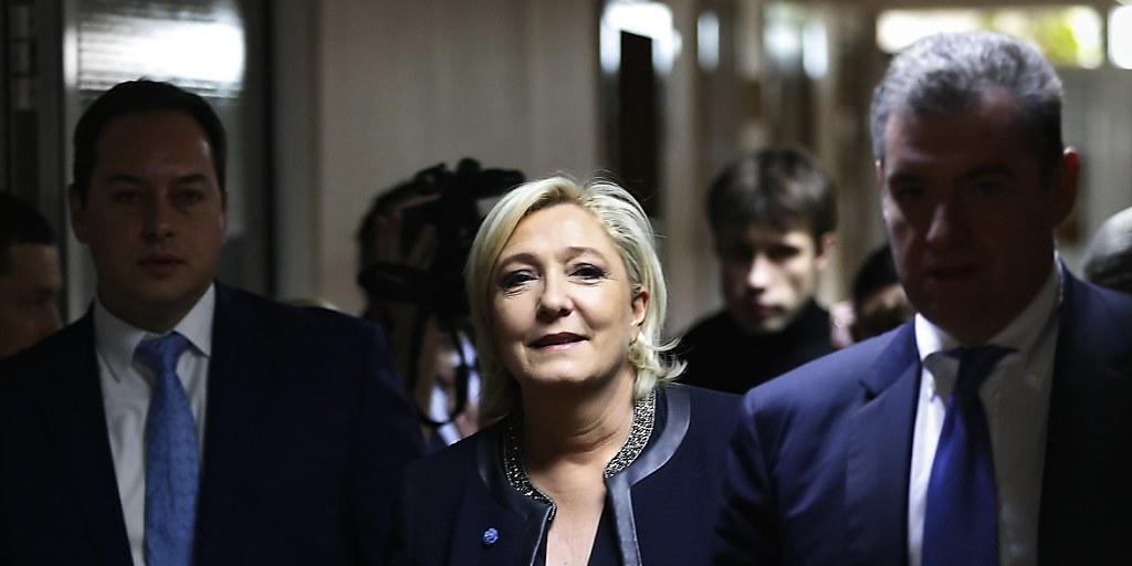 Le Pen sucht kurz vor der Wahl in Frankreich die Nähe zu Russland - und wurde in Moskau sogar von Präsident Putin empfangen.