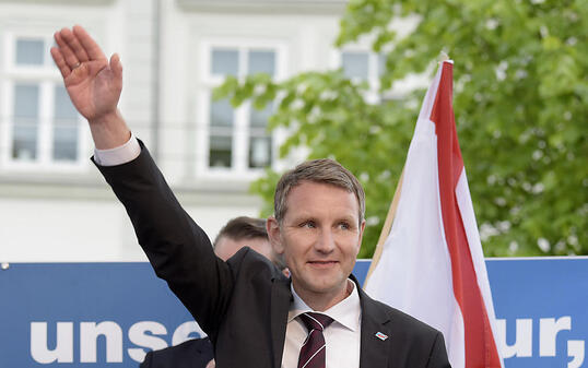Der umstrittene Thüringer Landesvorsitzende der AfD, Björn Höcke, bei einer Veranstaltung in Erfurt im Mai 2016.