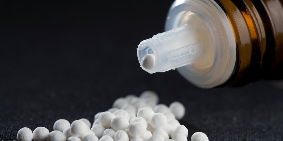 KUEGELCHEN, GLOBULI, GLOBOLI, ALTERNATIVE MEDIZIN, ARZNEI, HOMOEOPATHIE, HOMOEOPATHISCH, HOMOEOPATHISCHE PRODUKTE, HOMOEOPATHISCHES PRODUKT, HOMOEOPATHISCHES ARZNEIMITTEL, MEDIKAMENT, MEDIKAMENTE, MEDIZIN, NATURHEILVERFAHREN, PHARMAZIE, NATURHEILMEDIZIN, H