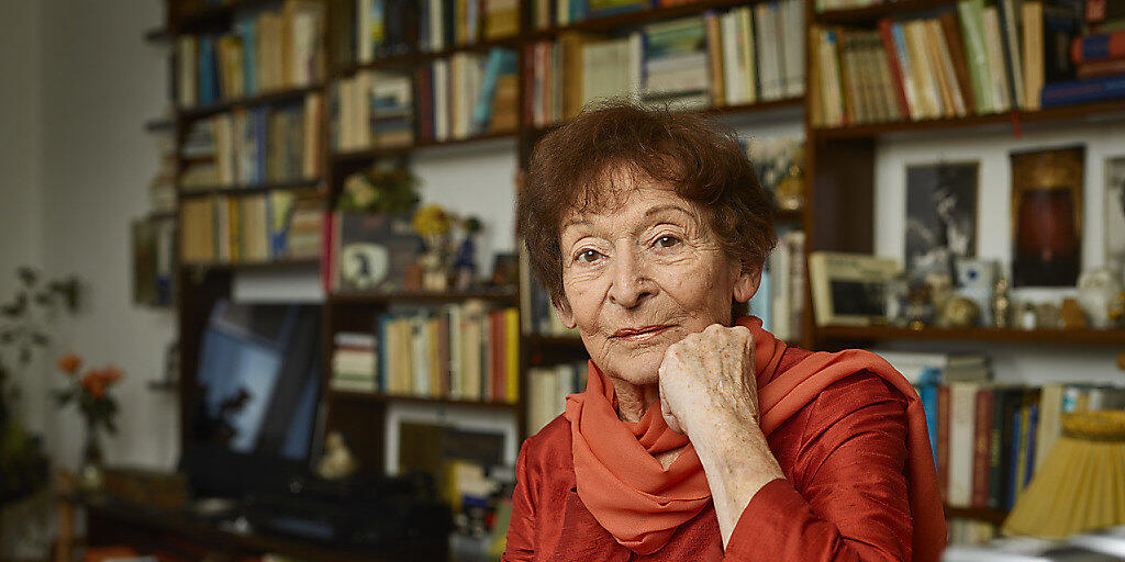 Erst mit weit über 70 Jahren wechselte sie vom Theater- ins Filmgeschäft: Schauspielerin Monica Gubser. Nun ist die Schweizerin im Alter von 88 Jahren verstorben. Erst mit weit über 70 Jahren wechselte sie vom Theater- ins Filmgeschäft: Schauspielerin Monica Gubser. Nun ist die Schweizerin im Alter von 88 Jahren verstorben.