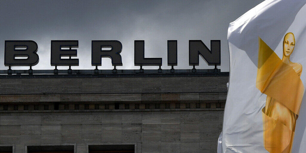 Die begehrte Lola-Statue des Deutschen Filmpreises wird aufgrund der Coronavirus-Pandemie dieses ja nicht mit einer grossen Gala verliehen. (Archivbild) Die begehrte Lola-Statue des Deutschen Filmpreises wird aufgrund der Coronavirus-Pandemie dieses ja nicht mit einer grossen Gala verliehen. (Archivbild)