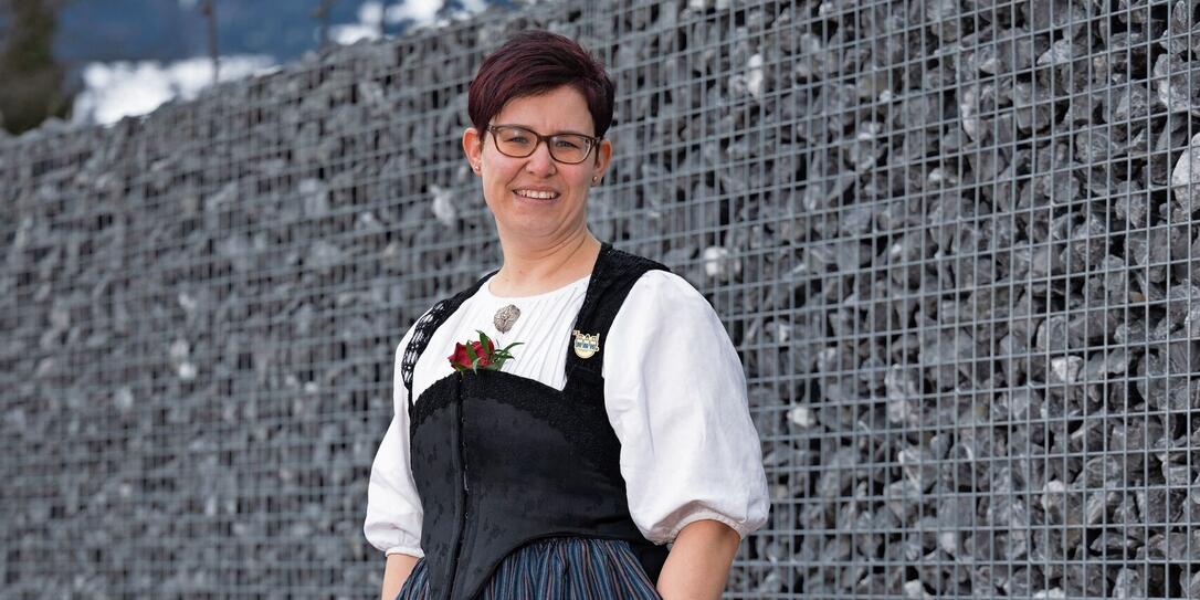 Porträt Termin mit Nadia Stebler aus Vaduz, Jodlerin, welche erfolgreich am Eidg. Jodlerfest in Zug teilgenommen hat. Porträt Termin mit Nadia Stebler aus Vaduz, Jodlerin, welche erfolgreich am Eidg. Jodlerfest in Zug teilgenommen hat.