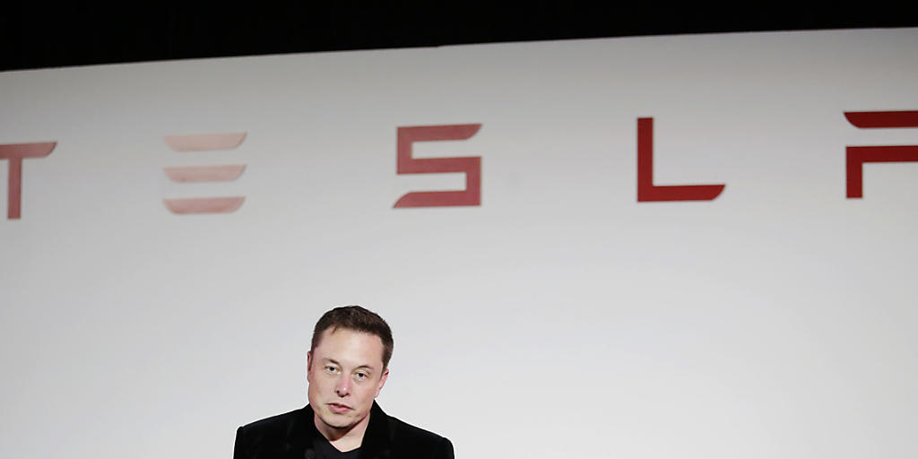Tesla-Chef Elon Musk kann die Übernahme von SolarCity, wo er grösster Aktionär und Verwaltungsratspräsident ist, angehen. (Archivbild)