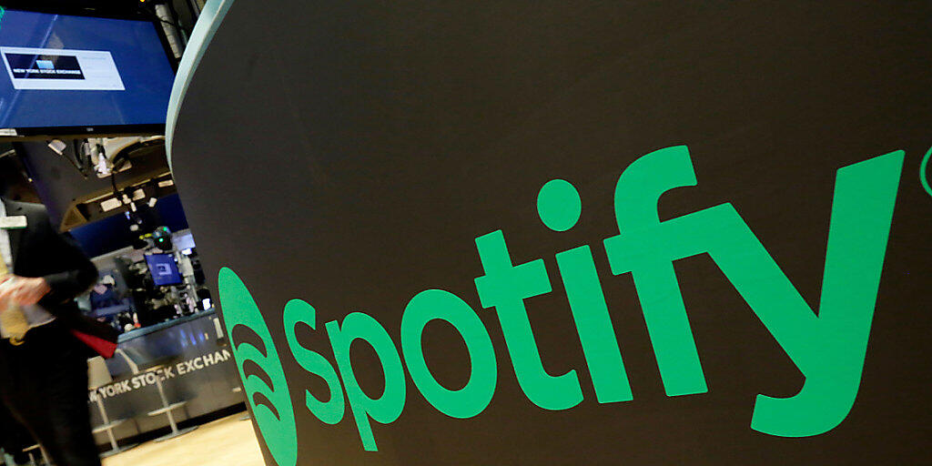 Technologie-Giganten wie Spotify sind schuld, dass Komponisten, Texter und Musikverleger kaum einen finanziellen Anteil haben am Streaming-Boom. Dieser Umstand trübt etwas das gute Jahresergebnis der Verwertungsgesellschaft SUISA, welche den Urhebern heuer mehr Geld vergüten konnte als letztes Jahr.