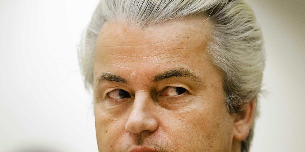 Rechtspopulist Geert Wilders soll wegen rassistischer Beleidigungen und Anstachelung zum Hass gegen Marokkaner eine hohe Geldstrafe bezahlen. (Archiv) Rechtspopulist Geert Wilders soll wegen rassistischer Beleidigungen und Anstachelung zum Hass gegen Marokkaner eine hohe Geldstrafe bezahlen. (Archiv)