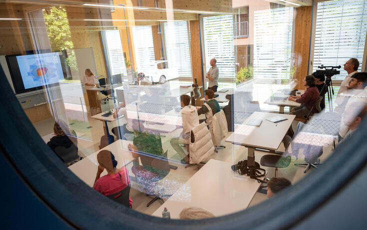 240830 Liechtensteiner Lernmodell an der BMS, in Vaduz