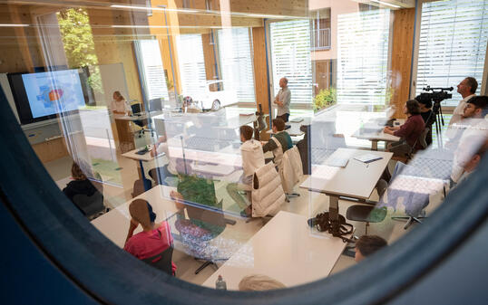 240830 Liechtensteiner Lernmodell an der BMS, in Vaduz